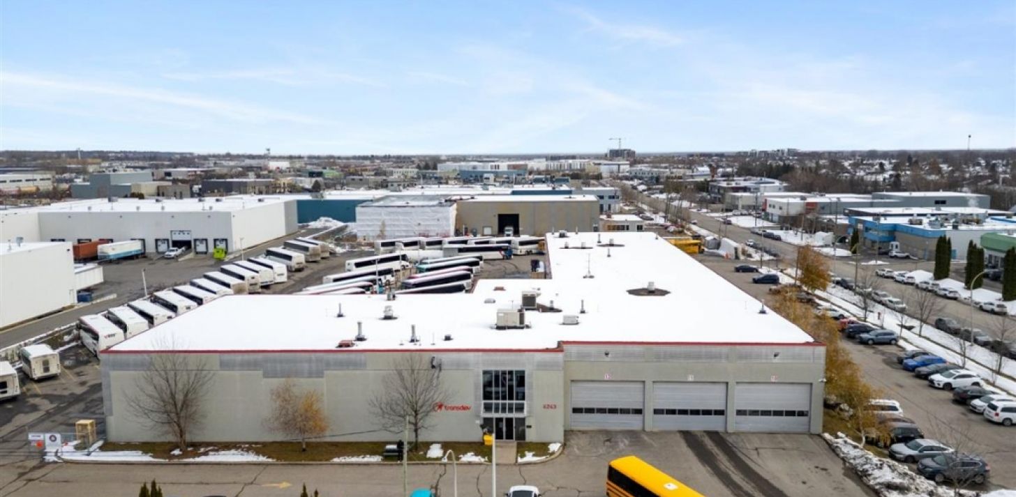 Industrial space for lease - 4243 Rue Marcel-Lacasse - For Rent