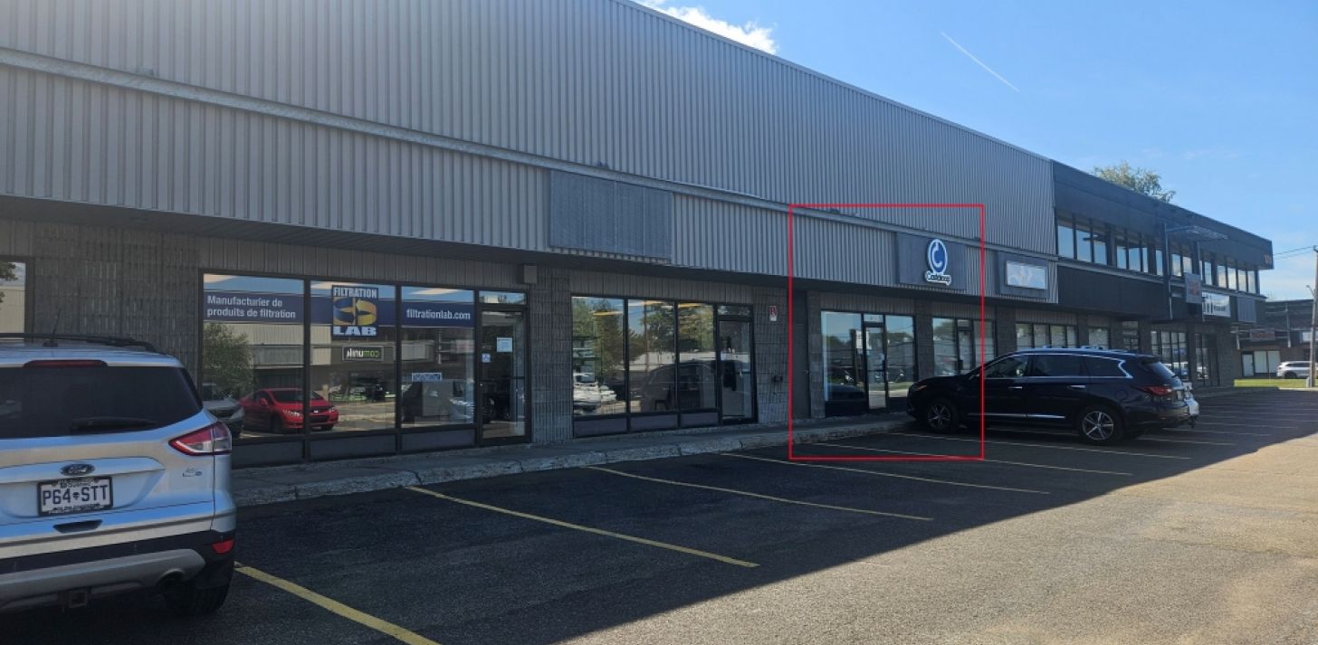 LOCAL TYPE FLEX - DISTRIBUTION ET BUREAU - For Rent