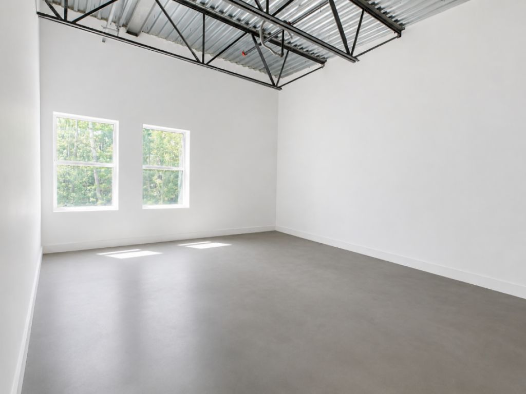 Industrial Space for Rent of 22 560 sq. ft. | | Laval