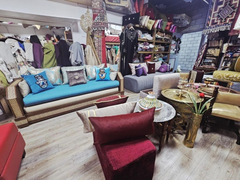 Salon marocain haut de gamme rue Chabanel  Montral