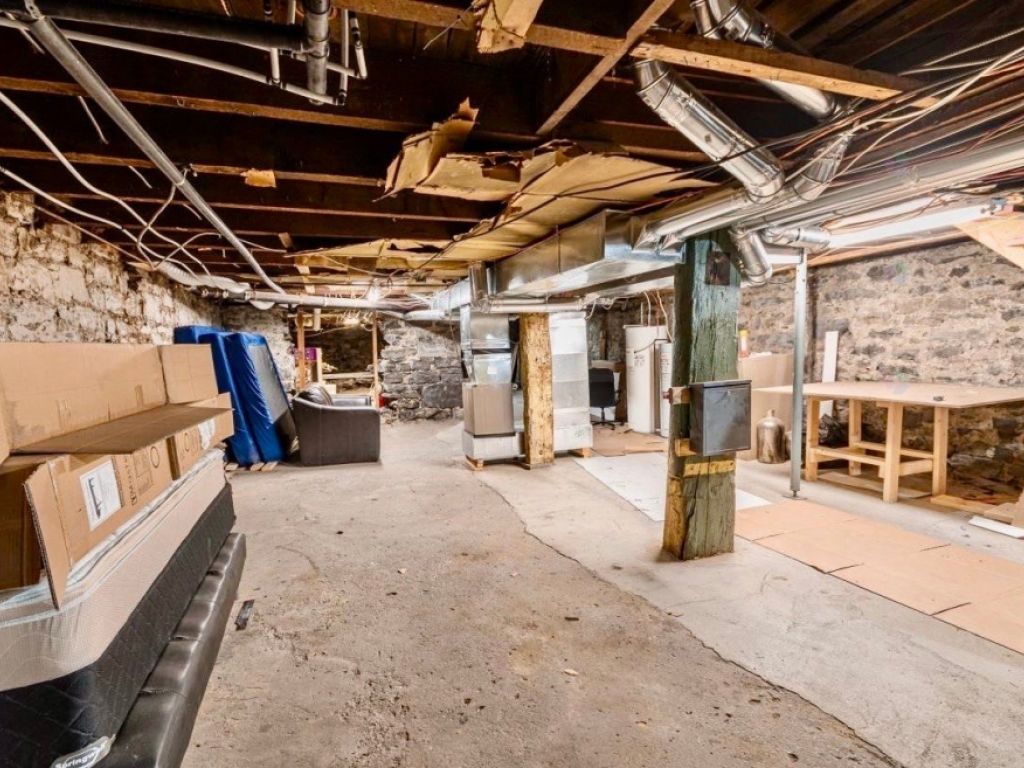 Commercial condo 1,277 sq. ft. Downtown Montreal