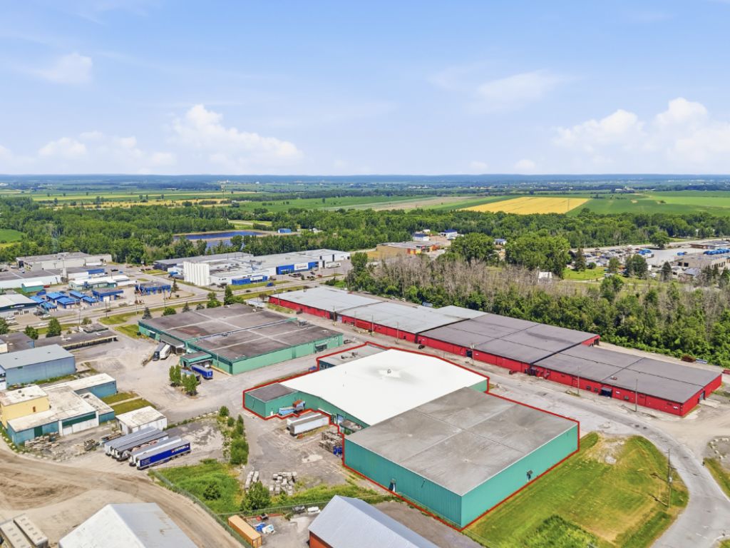 Industrial building for sale