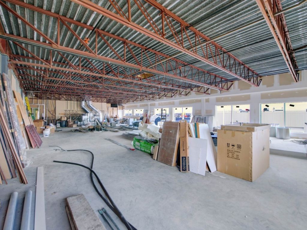 Locaux commerciaux / Bureaux NEUFS ou EXISTANTS  louer au 200 rue Commerciale, Donnacona.