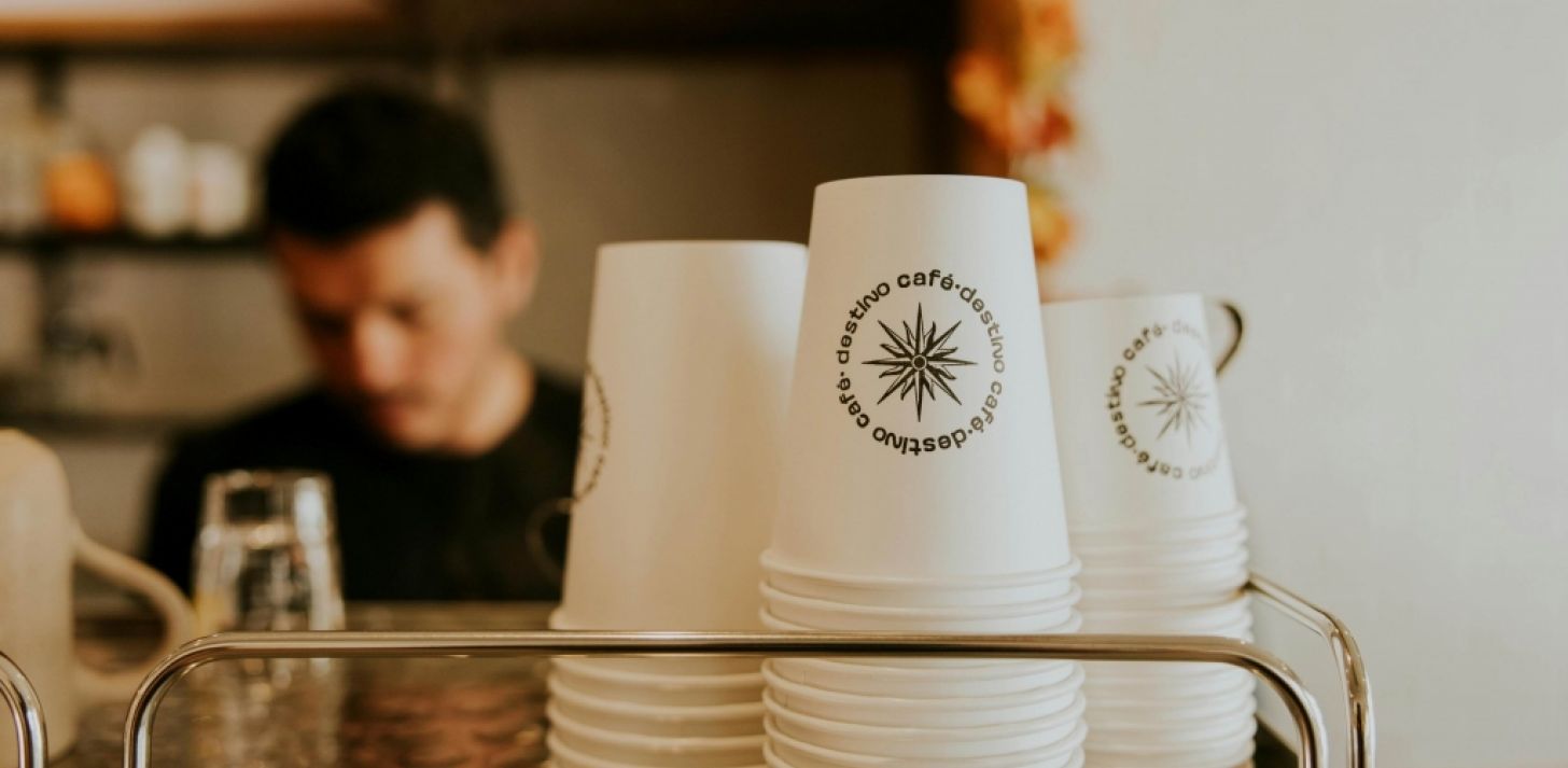 Well-established coffee counter / wine shop in Montreal - For Sale