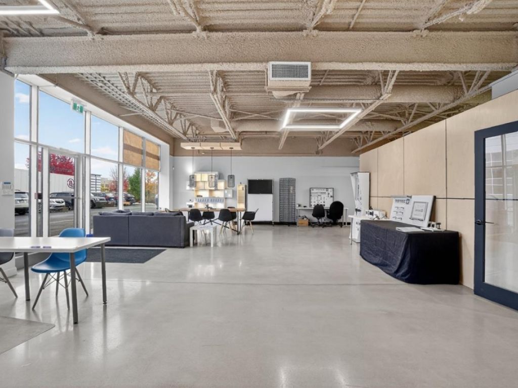 Condo industriel � vendre � 350 $/pi�