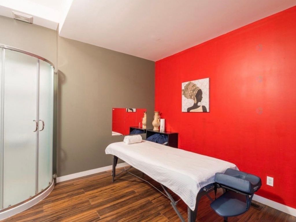 Commercial condo 1,277 sq. ft. Downtown Montreal