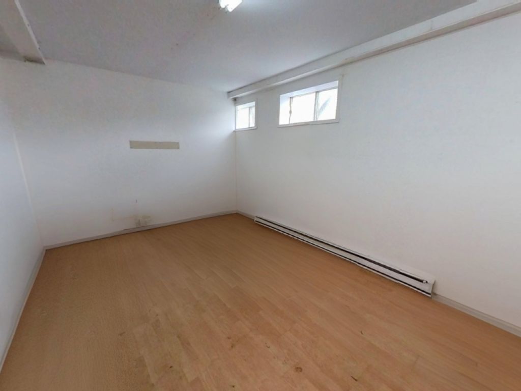 LOCAL INDUSTRIEL NEUVILLE