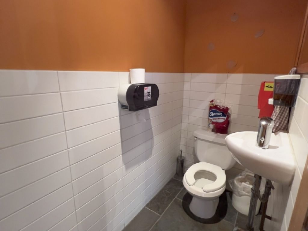 SPACE FOR RENT (ROSEMONT-PETITE-PATRIE)