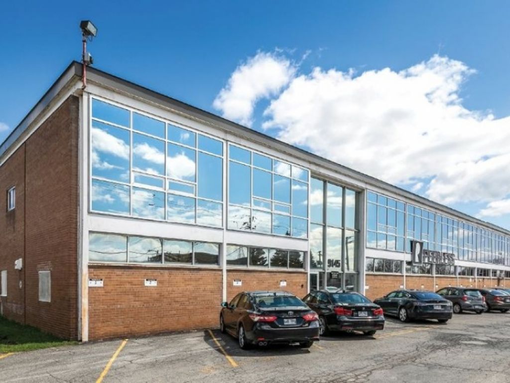 40,000 sq. ft. industrial spaces in Montreal