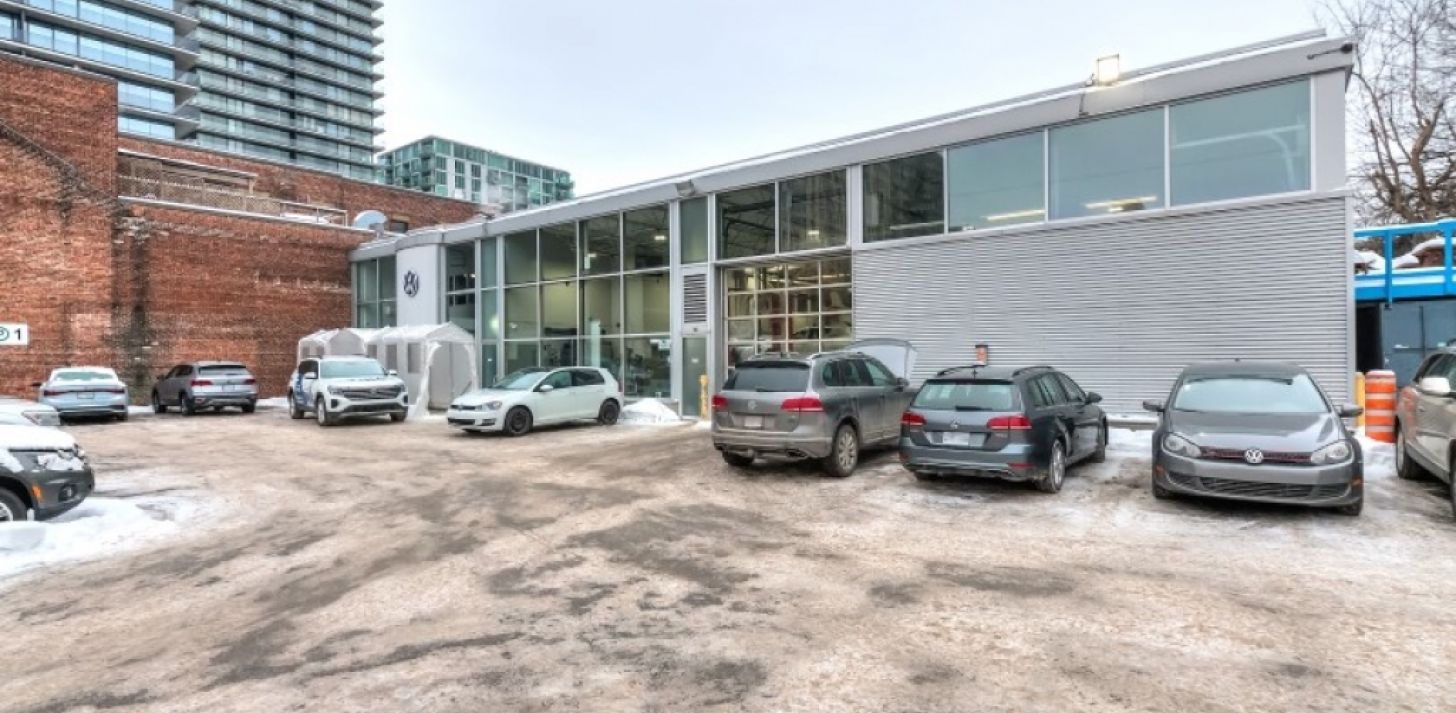 Retail space Griffintown-dealership - For Rent