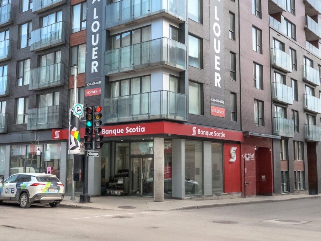 Commercial space for rent metro Berri