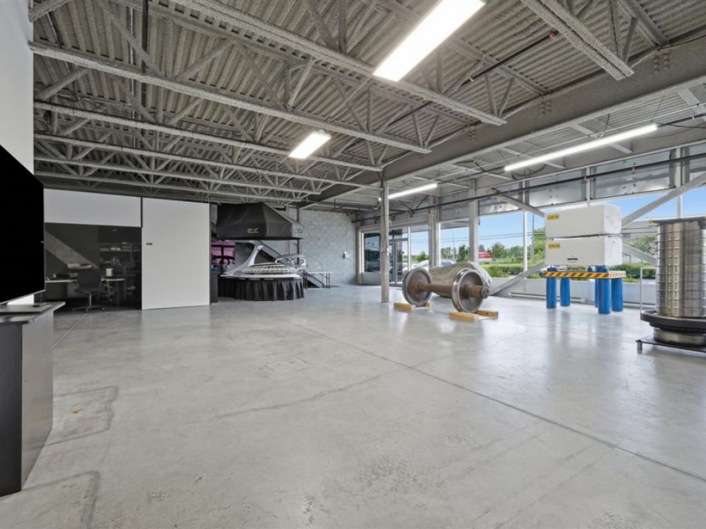 Industrial premises for rent