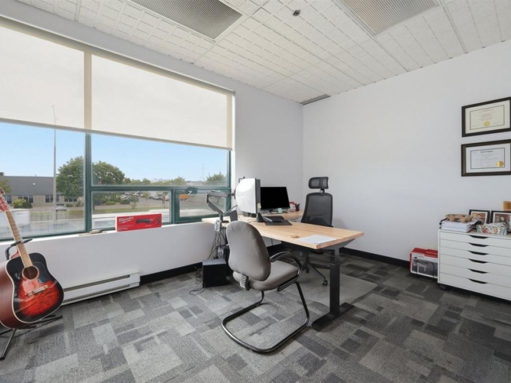 Condo commercial � vendre