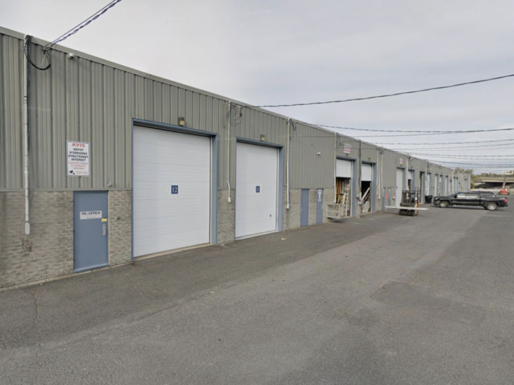 Commercial space for lease (Retail, contractor shop, warehousing, light industrial)