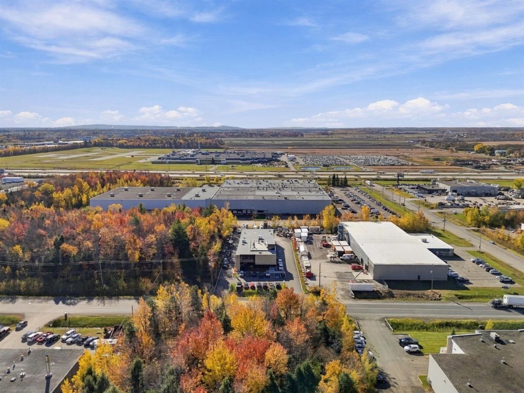 B�tisse industrielle � 12770 Rue du Parc, Mirabel