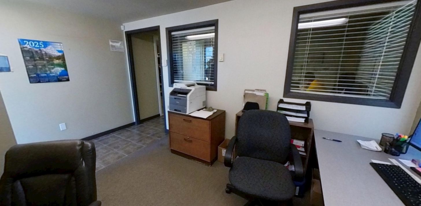 Local de bureaux/commercial - Lévis - For Rent