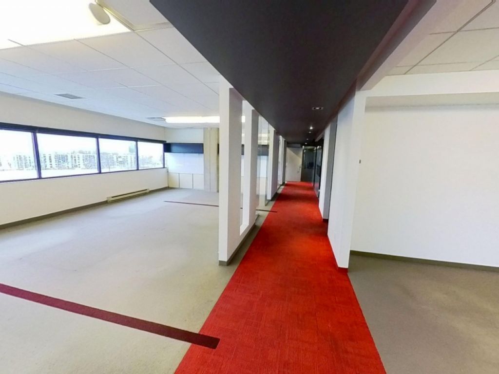 Espace de bureaux moderne  Place Iberville II