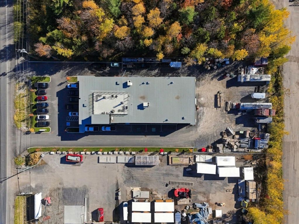 B�tisse industrielle � 12770 Rue du Parc, Mirabel