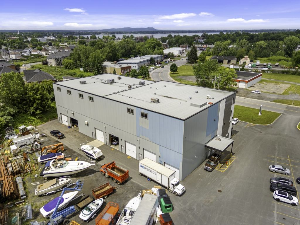 Office and Commercial Space � 1,000 to 16,000 sq. ft. in Chambly