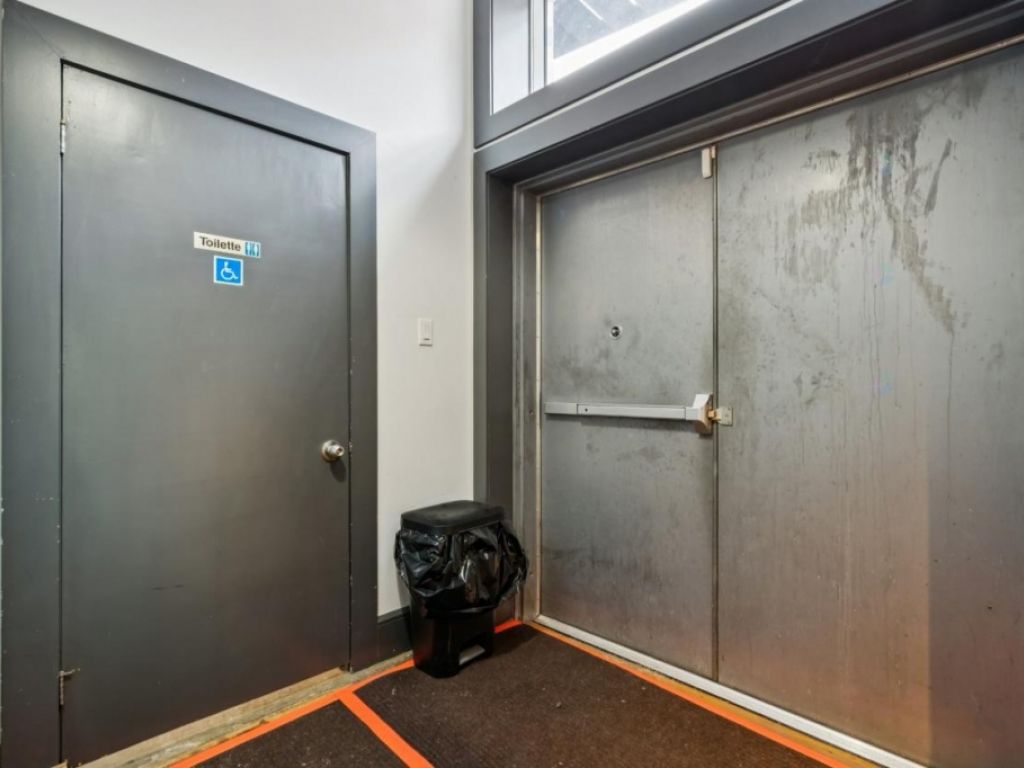 Commercial condo 3,500 sq. ft. on 2 floors in Villeray