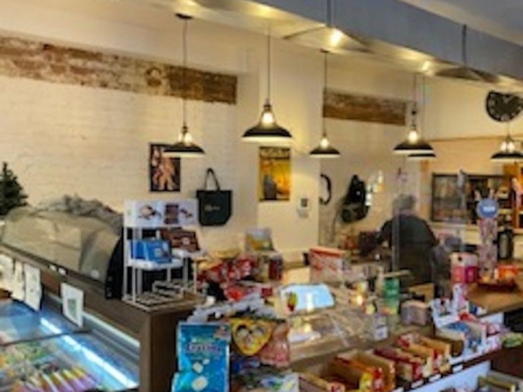 Grocery store + alcohol and restaurant license Plateau-Mont-Royal