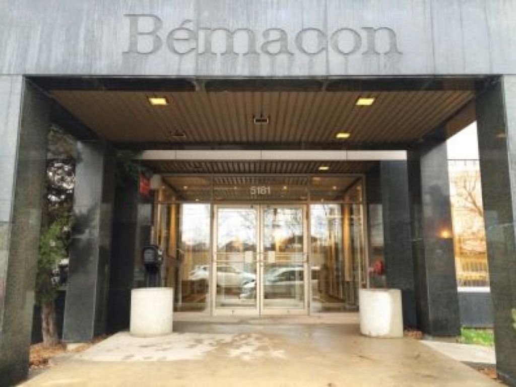 Industrial space of 734 sq.ft. (with kitchinette and one office) in Montreal-Nord!