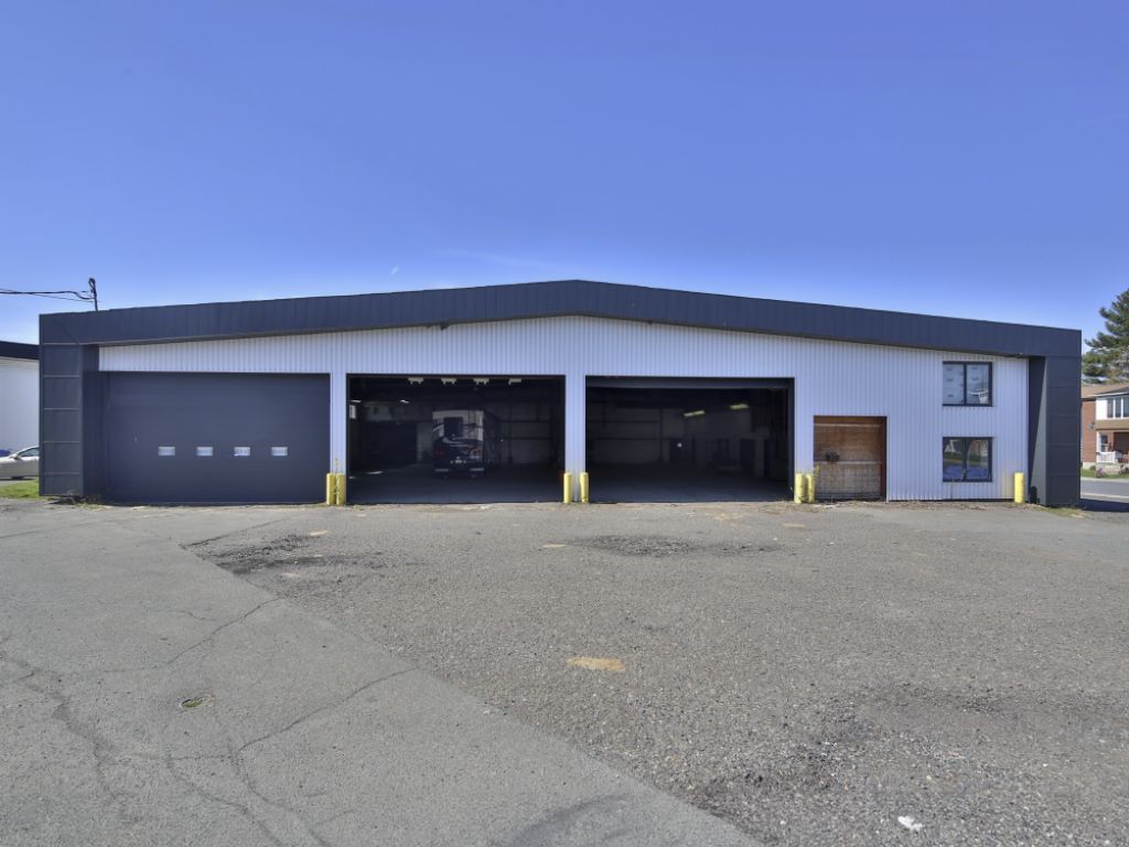 Btiment commercial  VENDRE