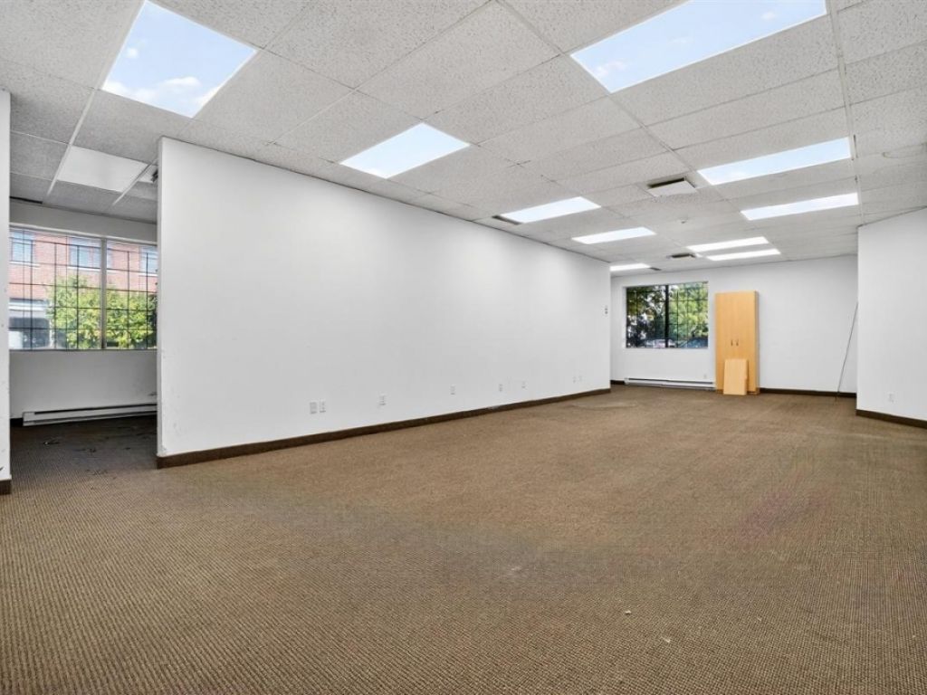 Industrial Space for Rent � 65 Rue de Port-Royal O., unit OP.2, Montr�al (Ahuntsic-Cartierville)