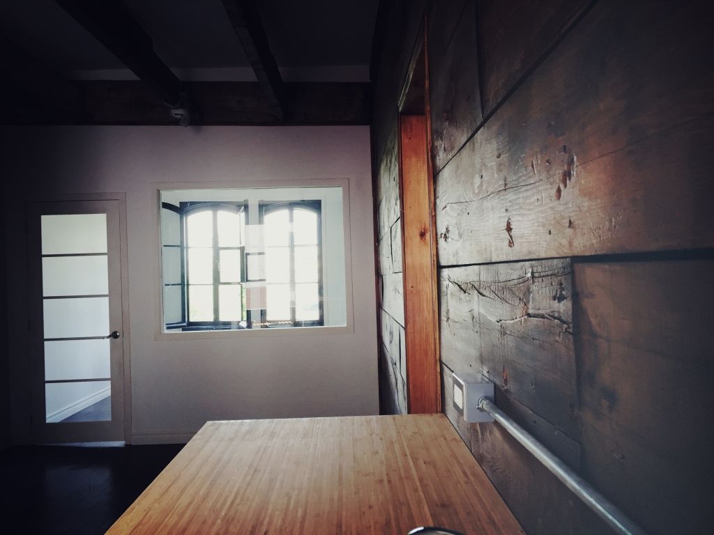 Suite 300 / Le Racteur Centrale Crative