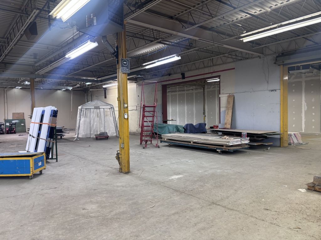 Commercial and Industrial Space for Lease � Repentigny