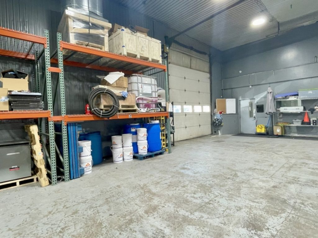 Local industriel/commercial  Qubec
