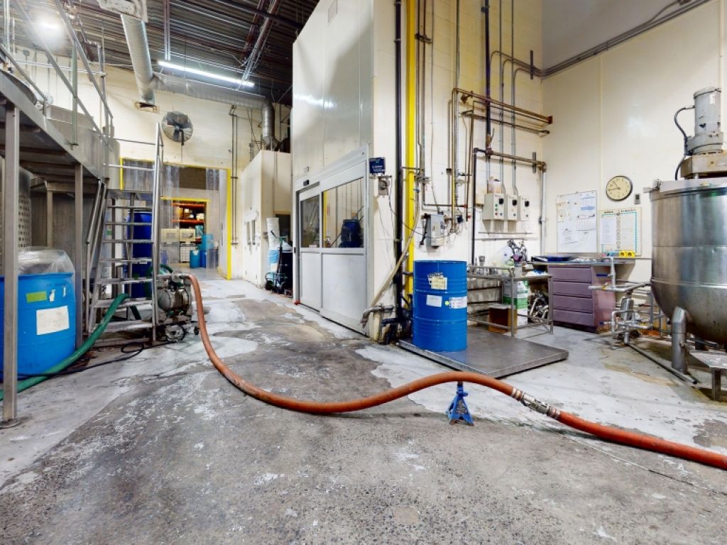  Industrial Space for Rent | Boisbriand | +40 000 FT�