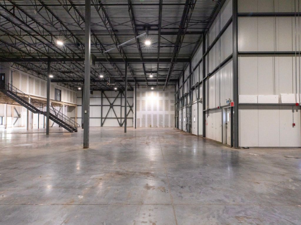 Local industriel � louer de 22 560 PI� | Laval