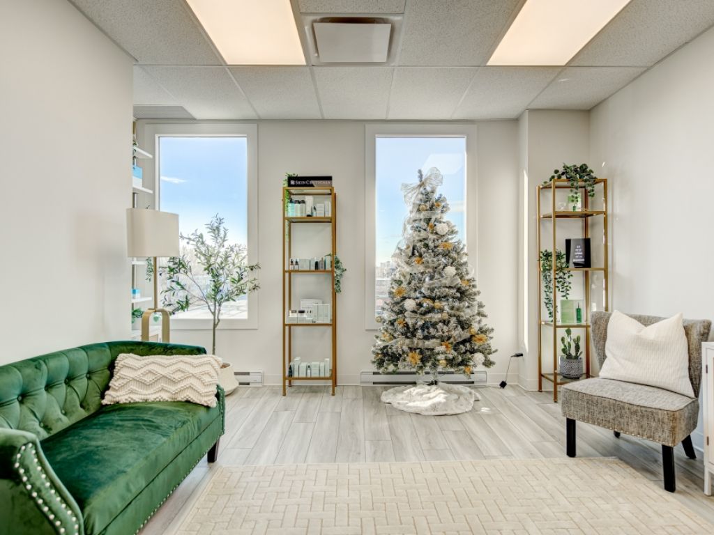 OFFICE TO RENT 1157 SQF, LAVAL