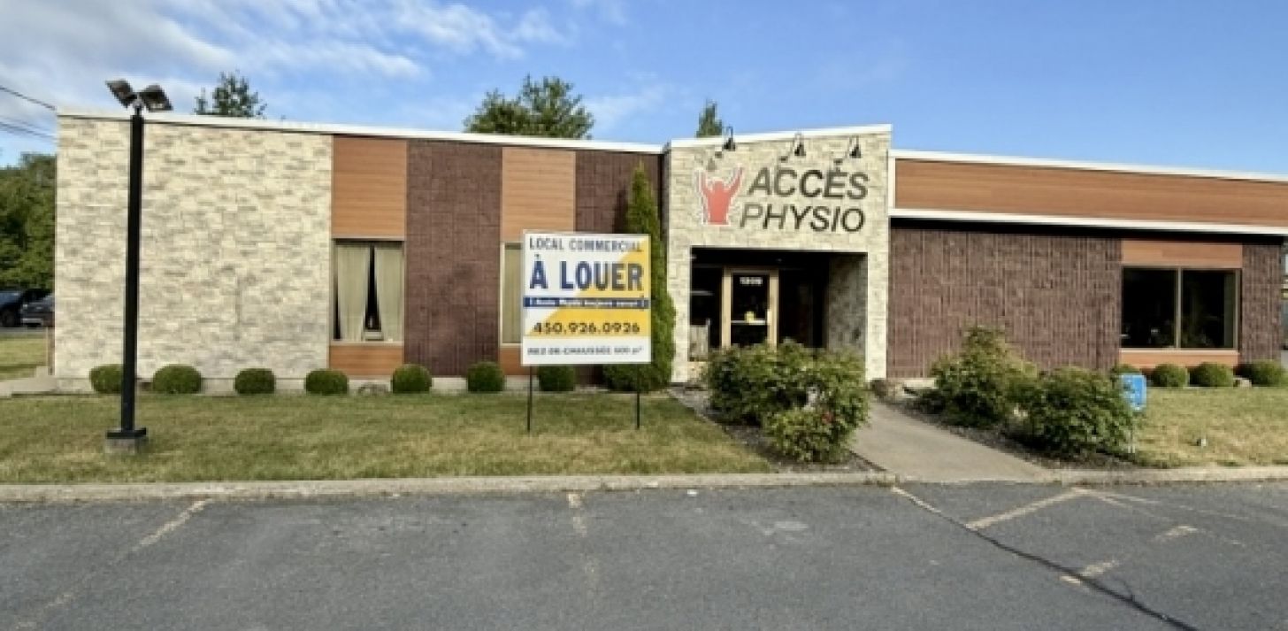Local à louer dans un complexe multidisciplinaire - For Rent