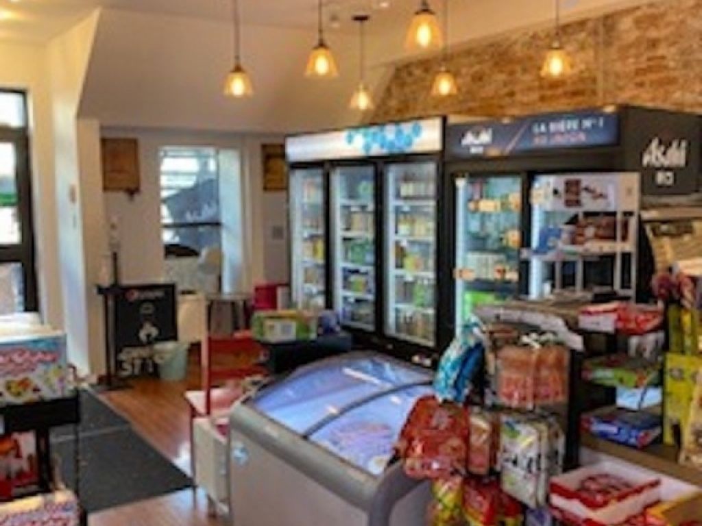 Grocery store + alcohol and restaurant license Plateau-Mont-Royal