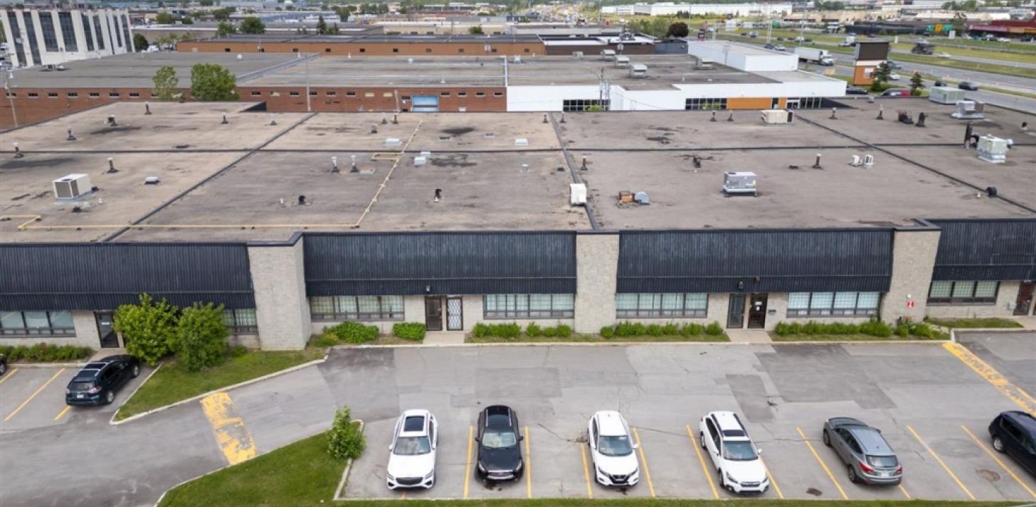 Espace industriel &agrave; louer � 2801-2817 Boul. Le Corbusier, Laval - &Agrave; louer