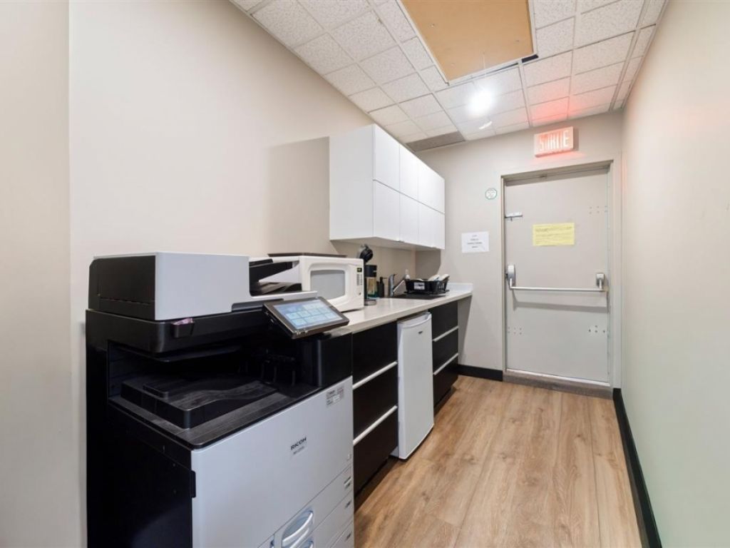 Espace bureau � louer � 4150 Boul. St-Martin O., local 202, Laval (Chomedey)