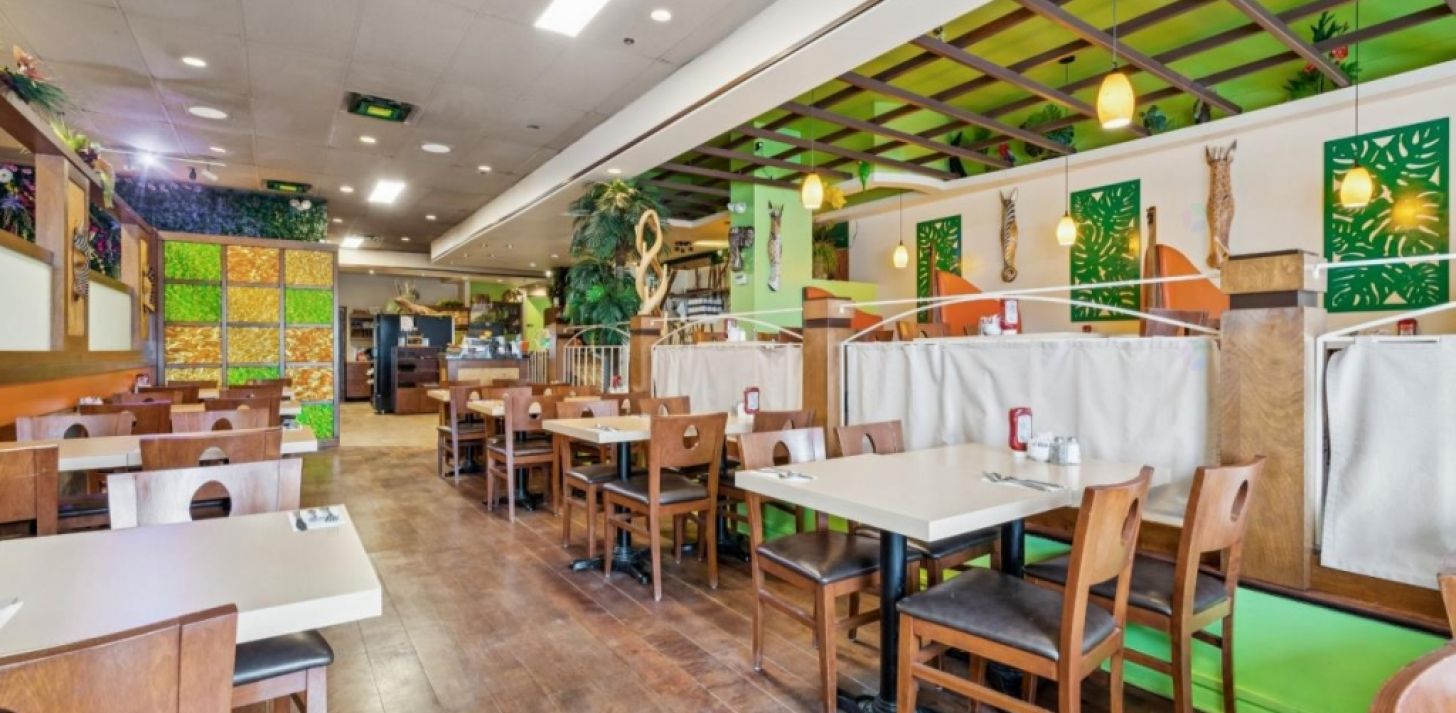 Restaurant tout &eacute;quip&eacute; avec terrasse &agrave; vendre Boucherville - &Agrave; vendre
