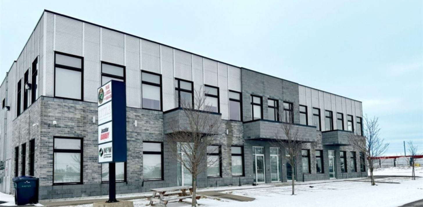 Bureau &agrave; louer � 1699 Rue Marcel-Benoit, local 1701, Laval - &Agrave; louer