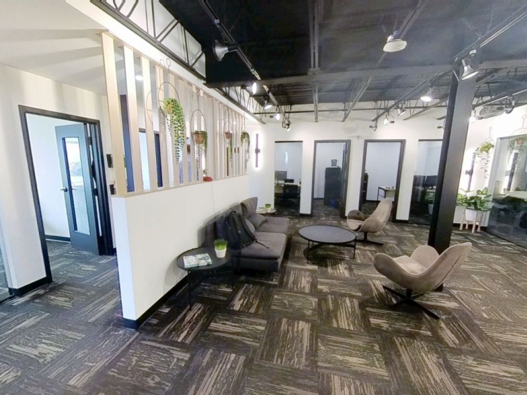 Espace complet de bureaux et entrept  Parc industriel Cardinal