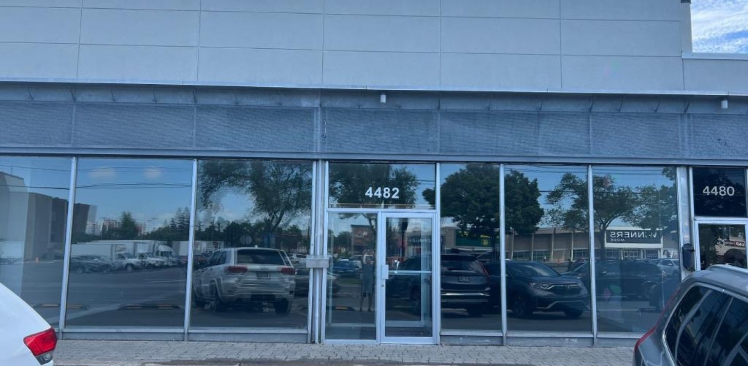 3,400 sqft Prime Location on Jean-Talon Est St-Leonard - For Rent