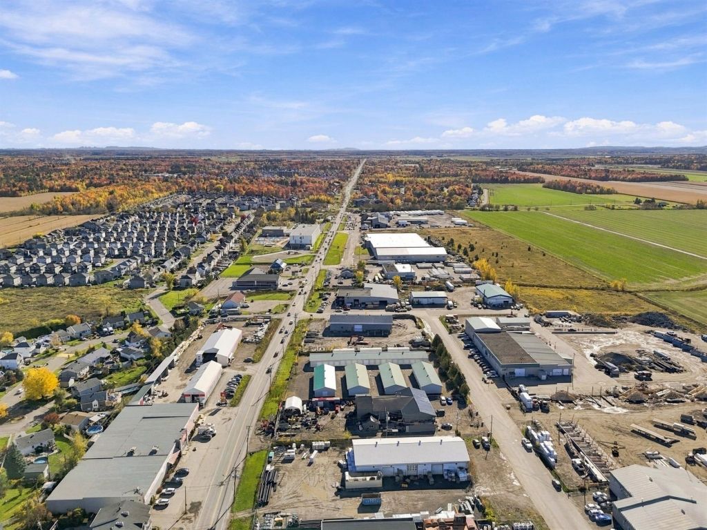 B�tisse industrielle � 280 Rue Industrielle, Saint-Lin/Laurentides