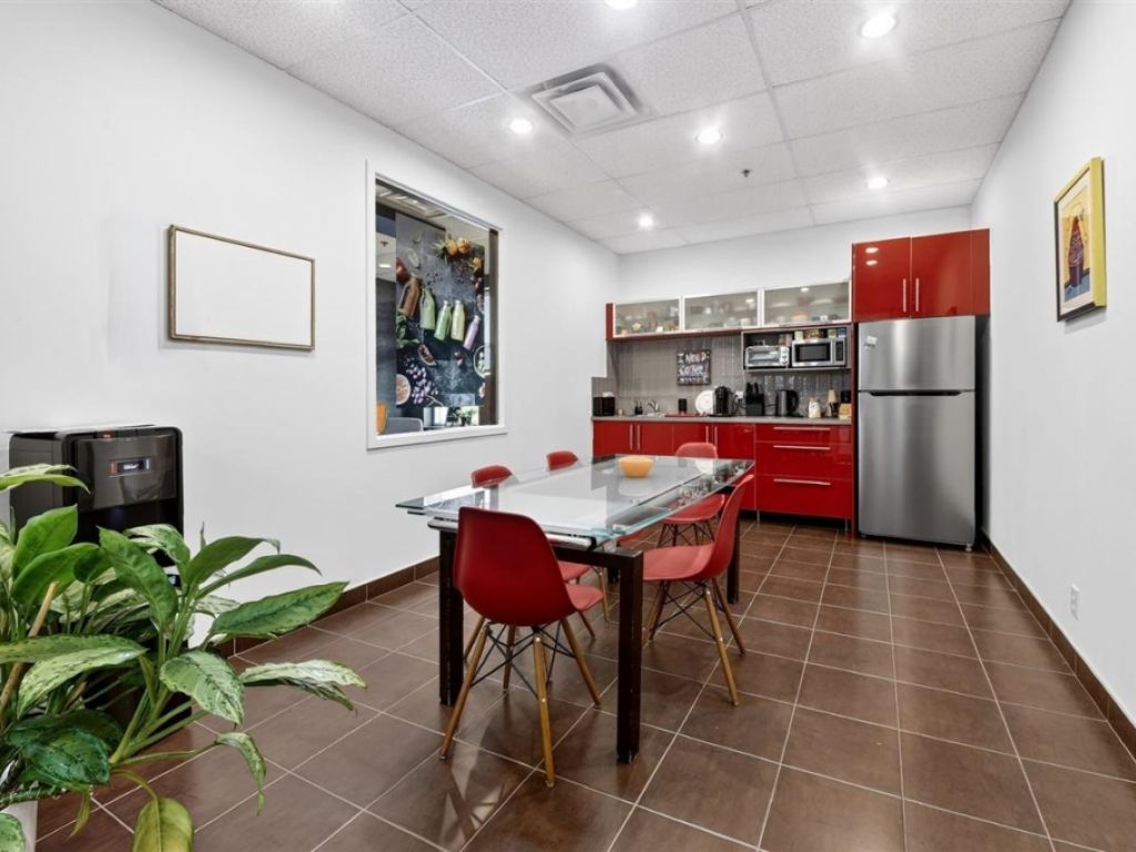 Condo commercial � vendre
