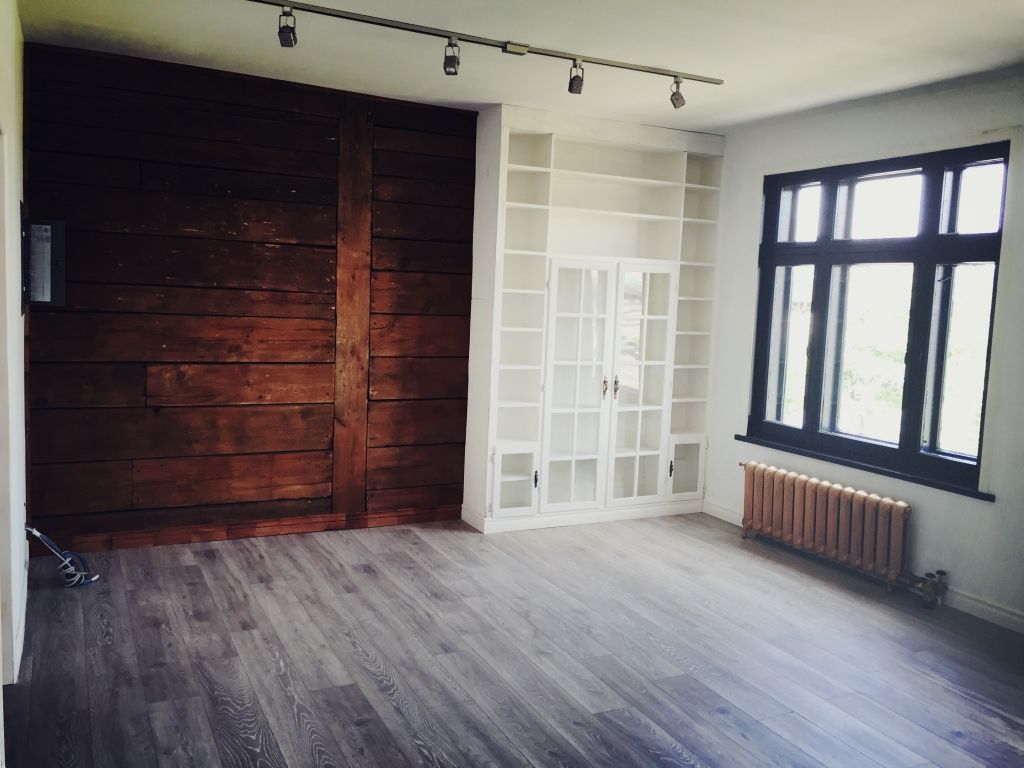 Suite 300 / Le Racteur Centrale Crative