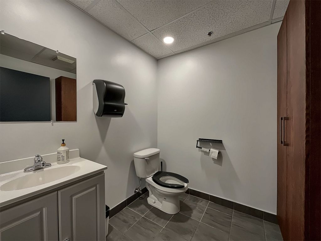 OFFICE SPACE FOR RENT 1120 sqft. - LAVAL