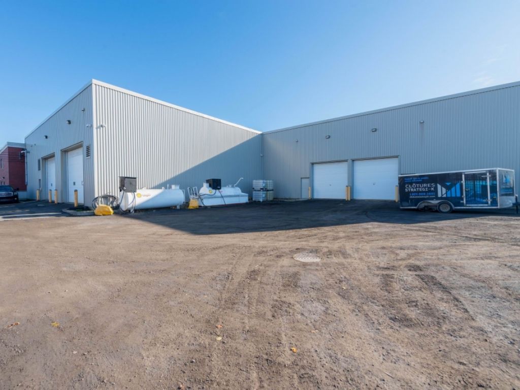 Espace industriel  construire 10 000  40 000 pi2 La Prairie