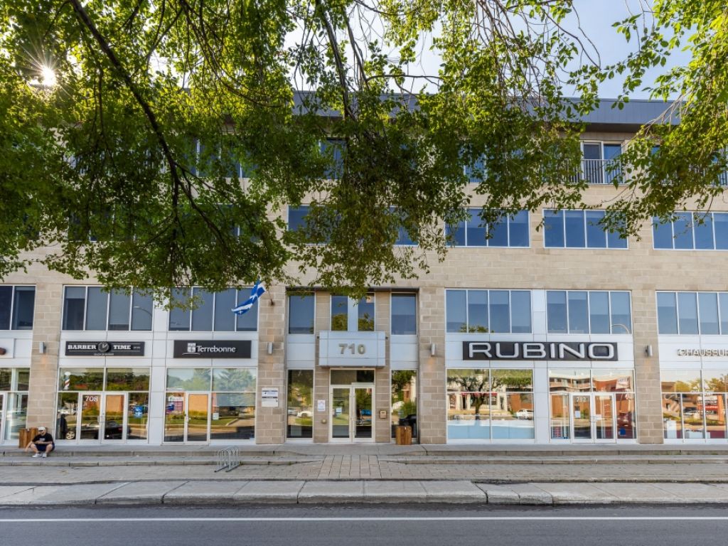 Bureau professionnel trs lumineux
