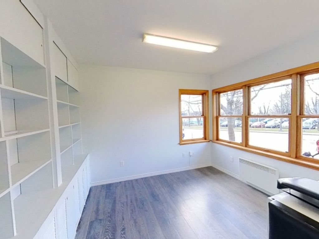 BUREAUX OU COMMERCIAL  CHARLESBOURG