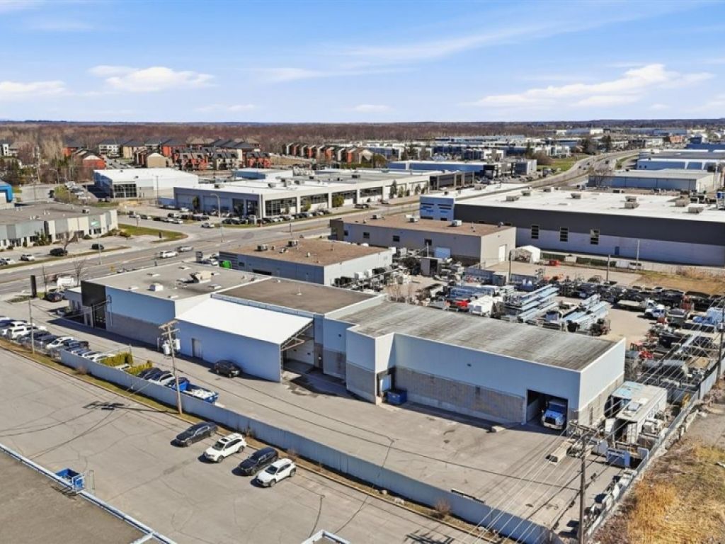 Industrial building for sale